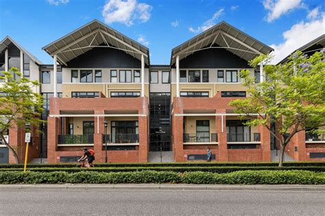 Roberts Road, Subiaco (WA) .